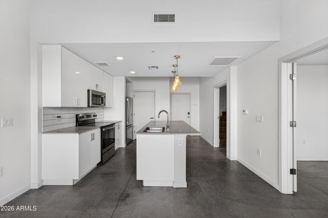 1130 N 2ND Street 102, Phoenix, AZ 85004