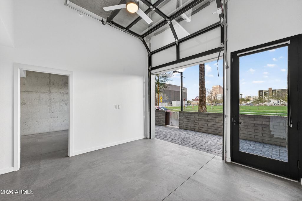 Image 12 of property listing at 1130 N 2ND Street 102, Phoenix, AZ 85004