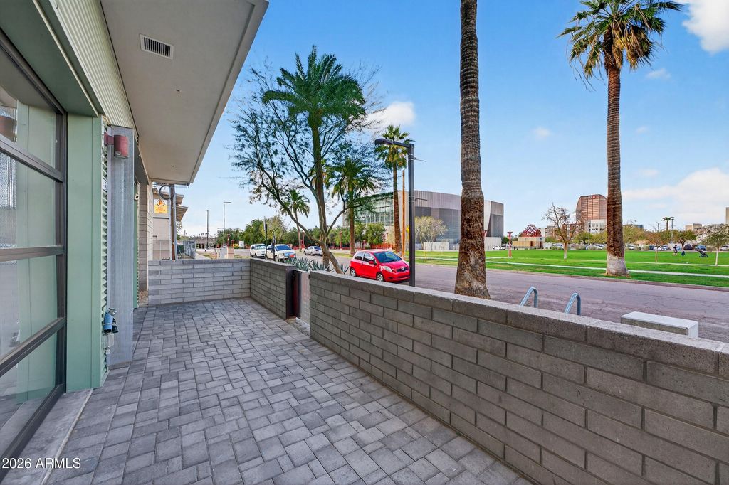 Image 2 of property listing at 1130 N 2ND Street 102, Phoenix, AZ 85004