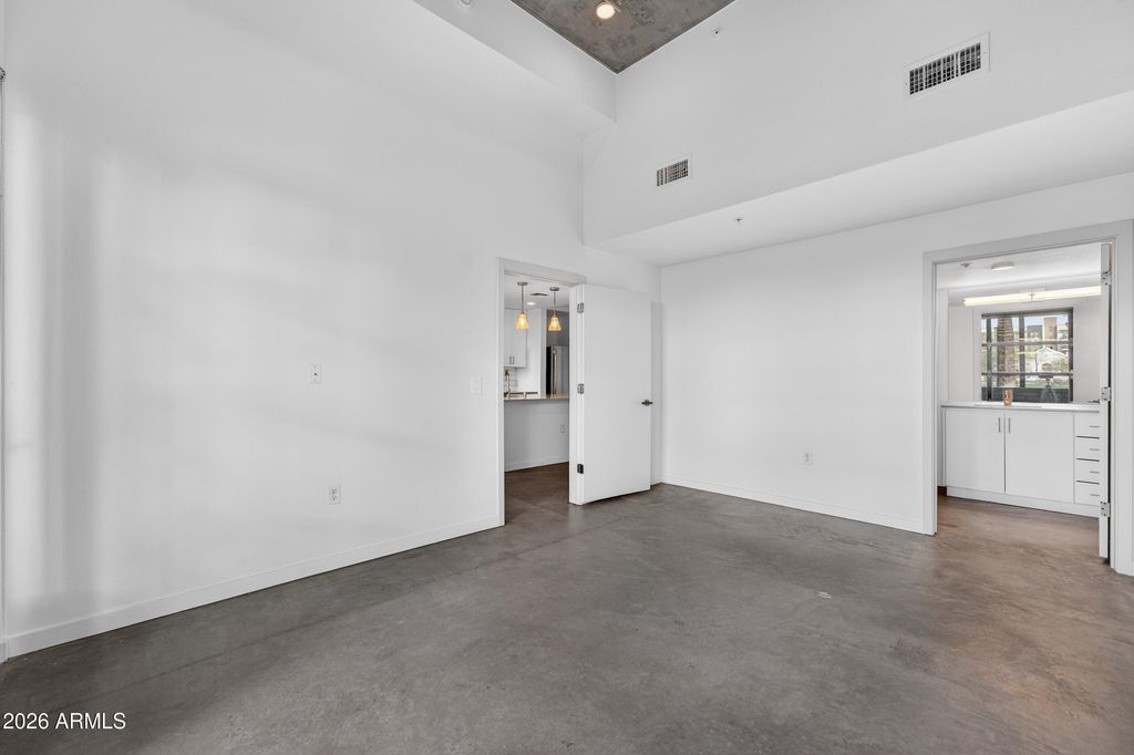 Image 20 of property listing at 1130 N 2ND Street 102, Phoenix, AZ 85004