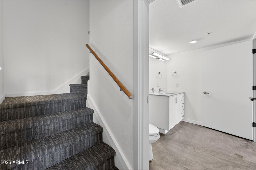 Image 23 of property listing at 1130 N 2ND Street 102, Phoenix, AZ 85004