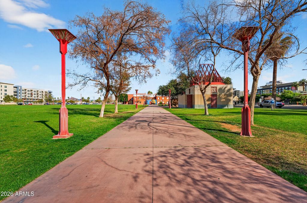 Image 37 of property listing at 1130 N 2ND Street 102, Phoenix, AZ 85004