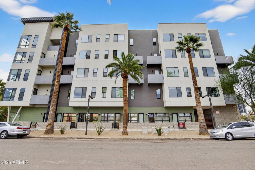 Image 39 of property listing at 1130 N 2ND Street 102, Phoenix, AZ 85004
