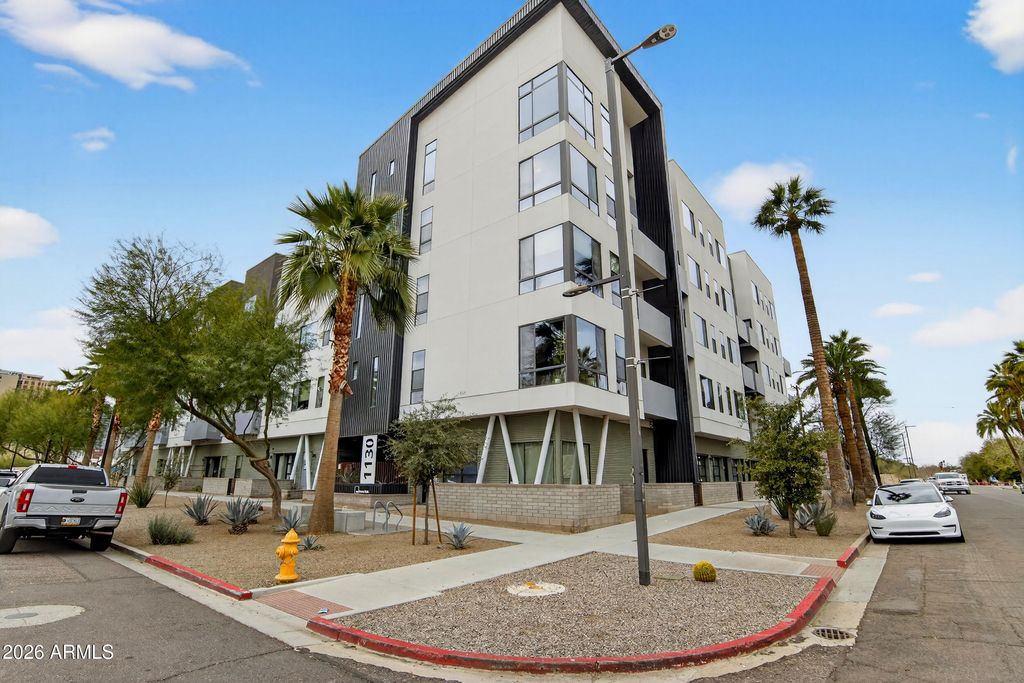 Image 40 of property listing at 1130 N 2ND Street 102, Phoenix, AZ 85004