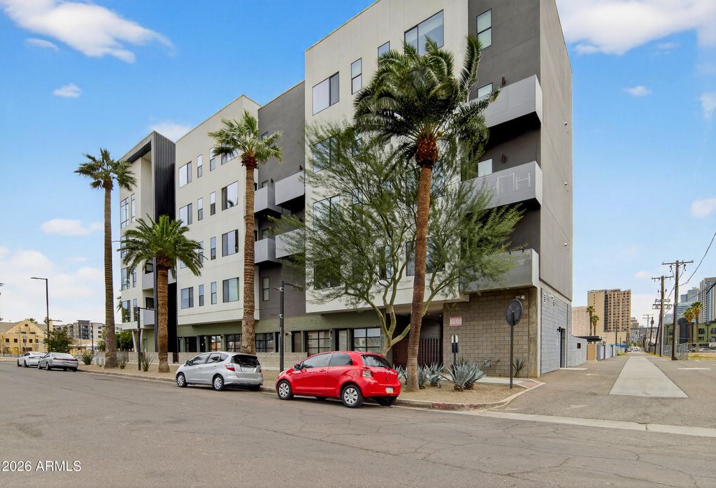 Image 41 of property listing at 1130 N 2ND Street 102, Phoenix, AZ 85004