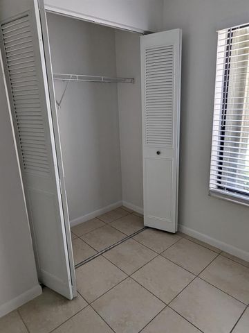 711 Sunny Pine Way B1, Greenacres, FL 33415