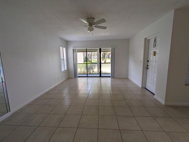 711 Sunny Pine Way B1, Greenacres, FL 33415