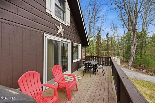 34 Park Road, Johnsburg, NY 12843