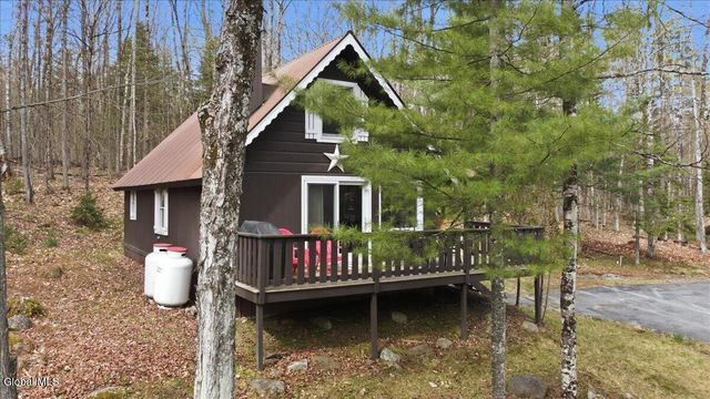 34 Park Road, Johnsburg, NY 12843