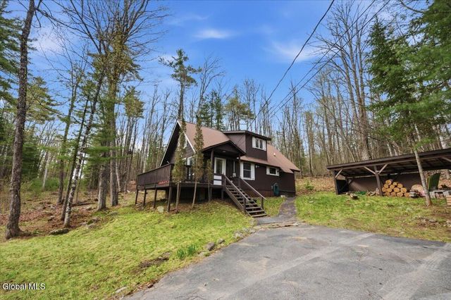 34 Park Road, Johnsburg, NY 12843