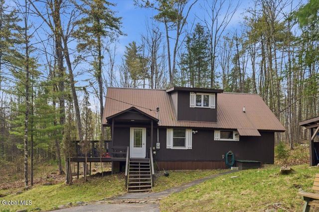 34 Park Road, Johnsburg, NY 12843