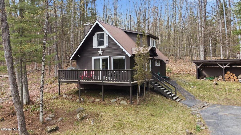 34 Park Road, Johnsburg, NY 12843