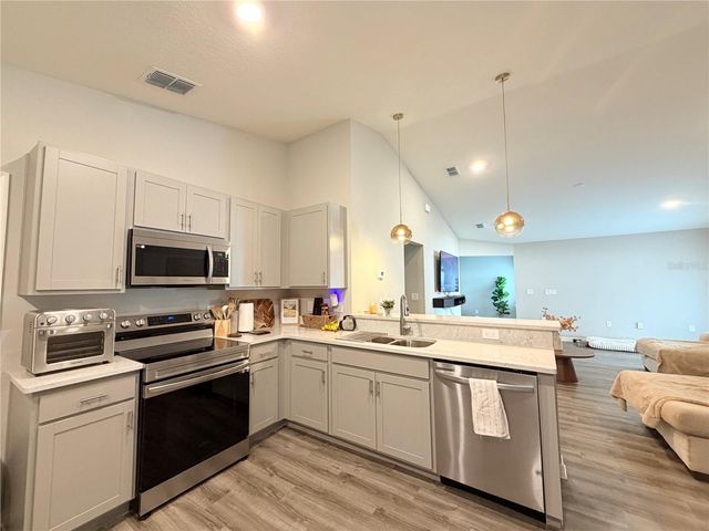 35255 CRESCENT CREEK DRIVE, Zephyrhills, FL 33541