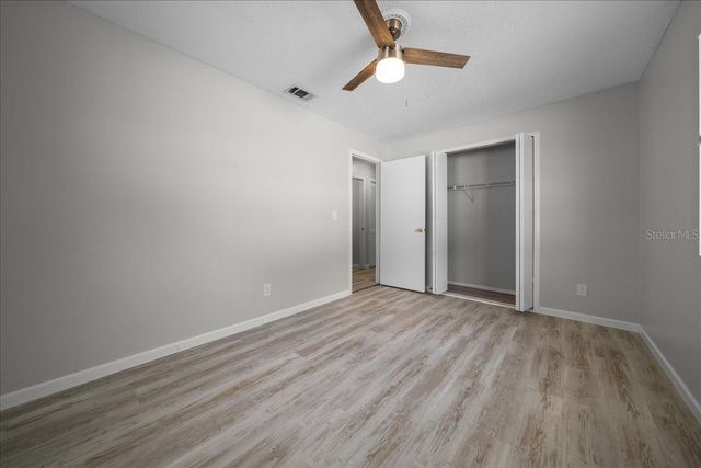 4103 HOLLY HILL, Lady Lake, FL 32159