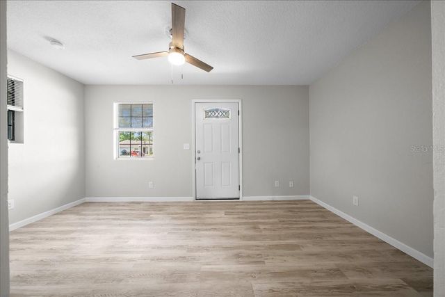 4103 HOLLY HILL, Lady Lake, FL 32159