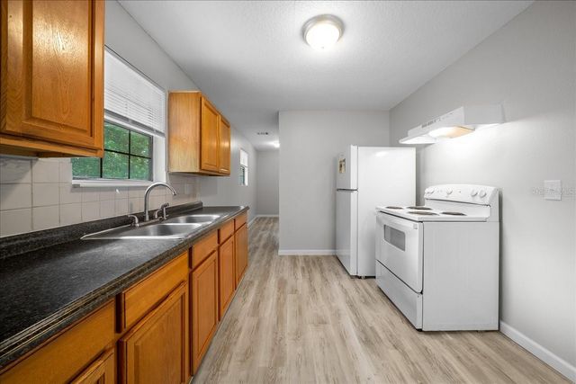 4103 HOLLY HILL, Lady Lake, FL 32159