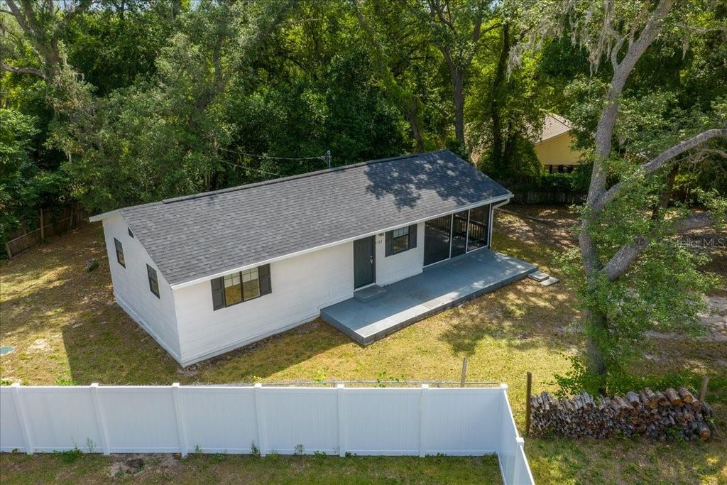 4103 HOLLY HILL, Lady Lake, FL 32159