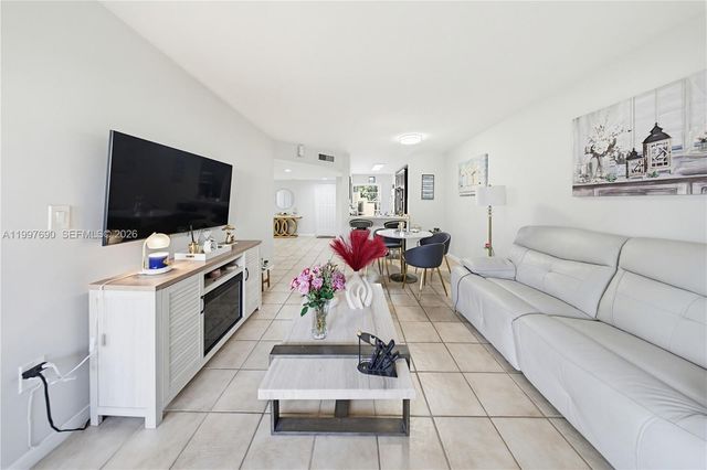 12984 SW 88th Ln B104, Miami, FL 33186