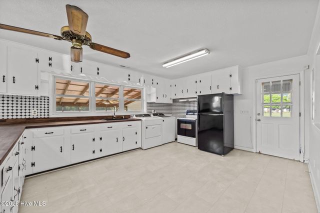 2760 Sarecta Road, Pink Hill, NC 28572