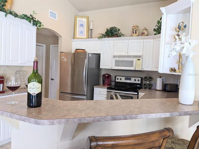 546 SE 4TH STREET, Cape Coral, FL 33990