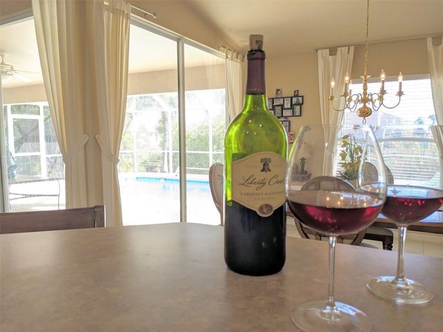 546 SE 4TH STREET, Cape Coral, FL 33990