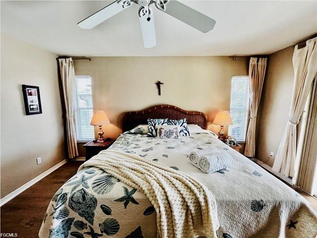 546 SE 4TH STREET, Cape Coral, FL 33990