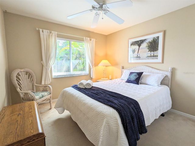 546 SE 4TH STREET, Cape Coral, FL 33990