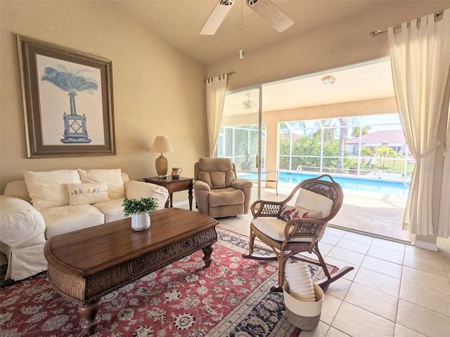 546 SE 4TH STREET, Cape Coral, FL 33990