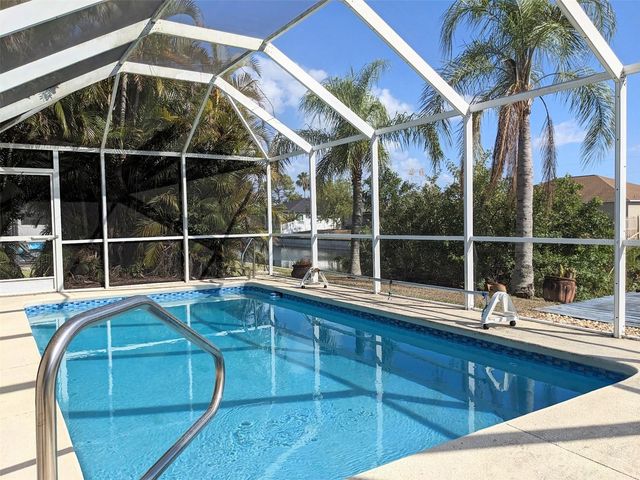 546 SE 4TH STREET, Cape Coral, FL 33990