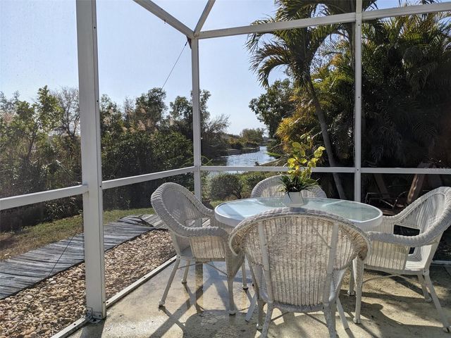 546 SE 4TH STREET, Cape Coral, FL 33990