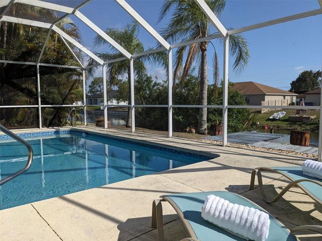 546 SE 4TH STREET, Cape Coral, FL 33990