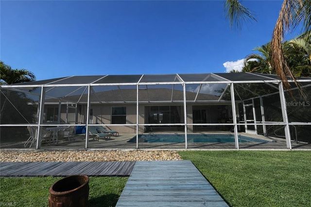 546 SE 4TH STREET, Cape Coral, FL 33990