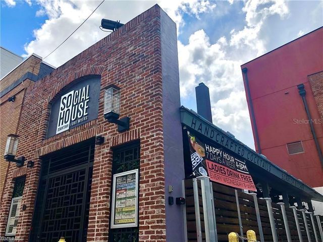 546 SE 4TH STREET, Cape Coral, FL 33990