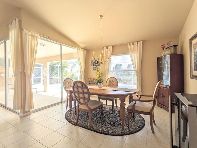 546 SE 4TH STREET, Cape Coral, FL 33990