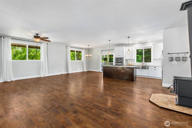 17718 Mulqueen Road SE, Rainier, WA 98576