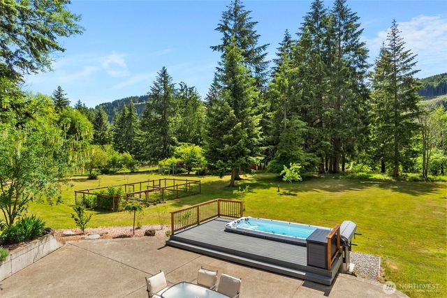 17718 Mulqueen Road SE, Rainier, WA 98576