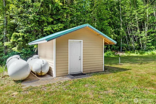 17718 Mulqueen Road SE, Rainier, WA 98576