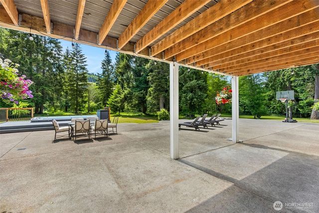 17718 Mulqueen Road SE, Rainier, WA 98576