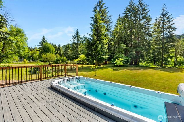 17718 Mulqueen Road SE, Rainier, WA 98576