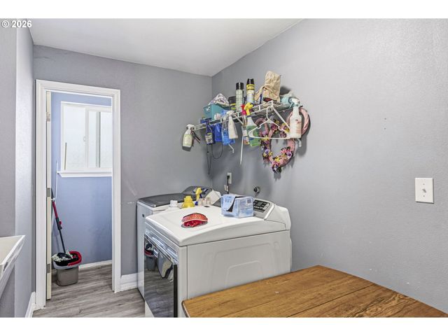 235 FLATT Rd, Kelso, WA 98626