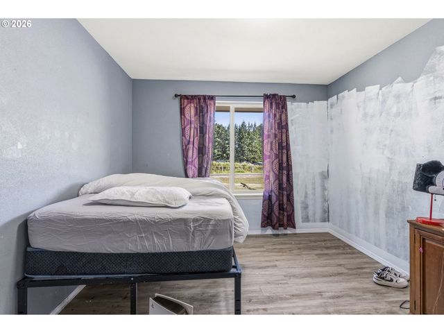 235 FLATT Rd, Kelso, WA 98626