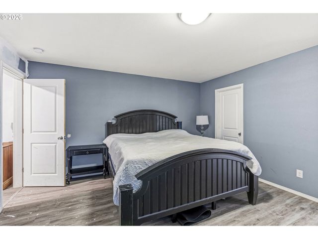 235 FLATT Rd, Kelso, WA 98626