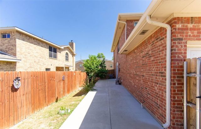 1953 Timber Oaks Drive, Garland, TX 75040