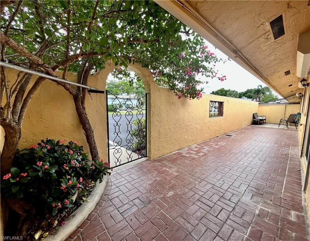 186 Harrison RD H4, NAPLES, FL 34112 — photo 2