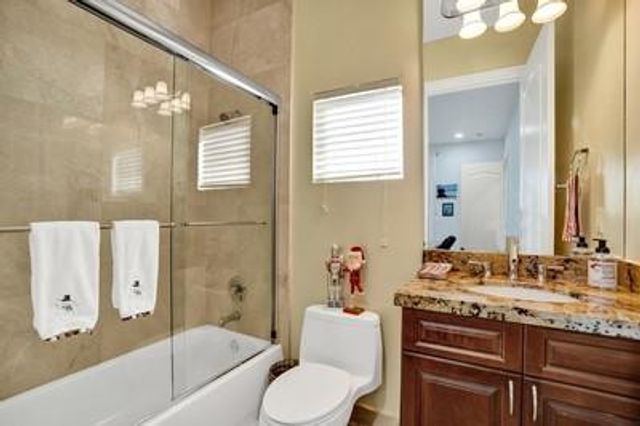 2260 SE 7 Street, Pompano Beach, FL 33062