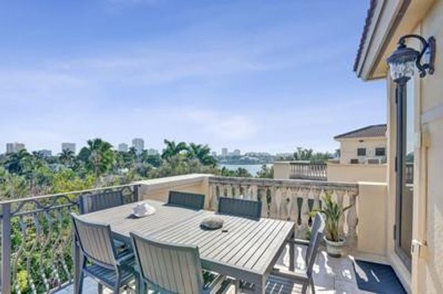 2260 SE 7 Street, Pompano Beach, FL 33062