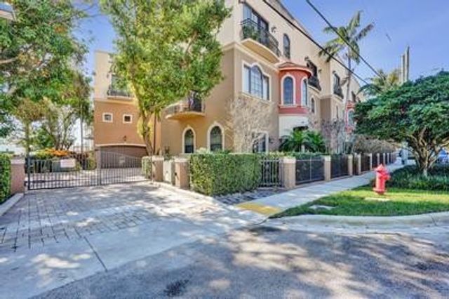 2260 SE 7 Street, Pompano Beach, FL 33062