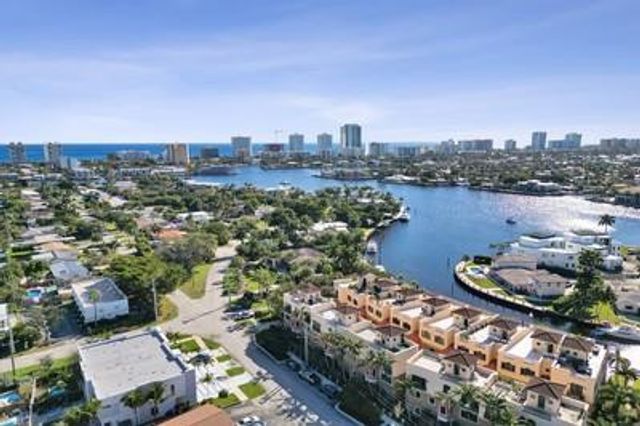 2260 SE 7 Street, Pompano Beach, FL 33062