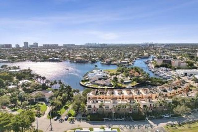 2260 SE 7 Street, Pompano Beach, FL 33062