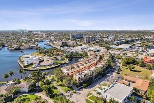 2260 SE 7 Street, Pompano Beach, FL 33062